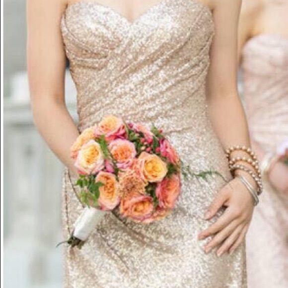 Gold dress - Picture 2 of 4